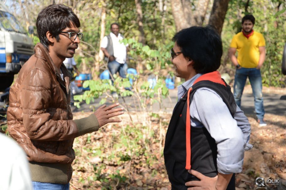 Dhanalakshmi Thalupu Thadithe